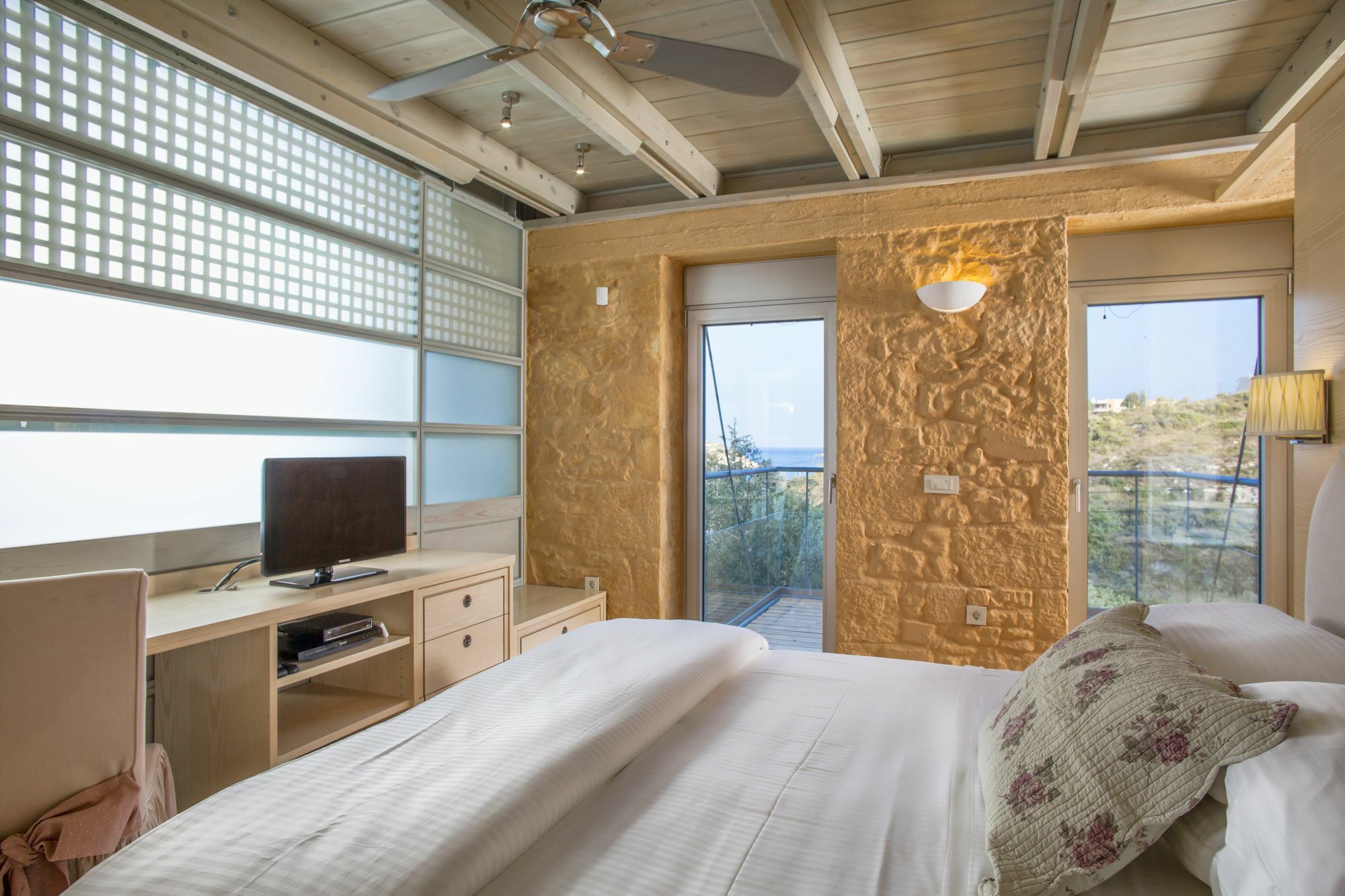 Olea Villas - Infinity Pool, Hot Tub, Sea Views Marathi  Eksteriør billede